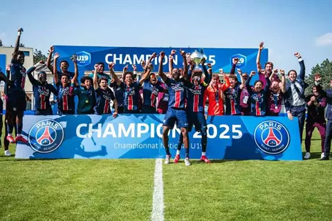 في وجود أبو الناي.. باريس سان جيرمان يتوج بالدوري الفرنسي تحت 19 عاما